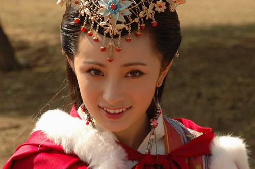 楊冪被潛規(guī)則全圖遭曝光 第一次被 潛 很難過