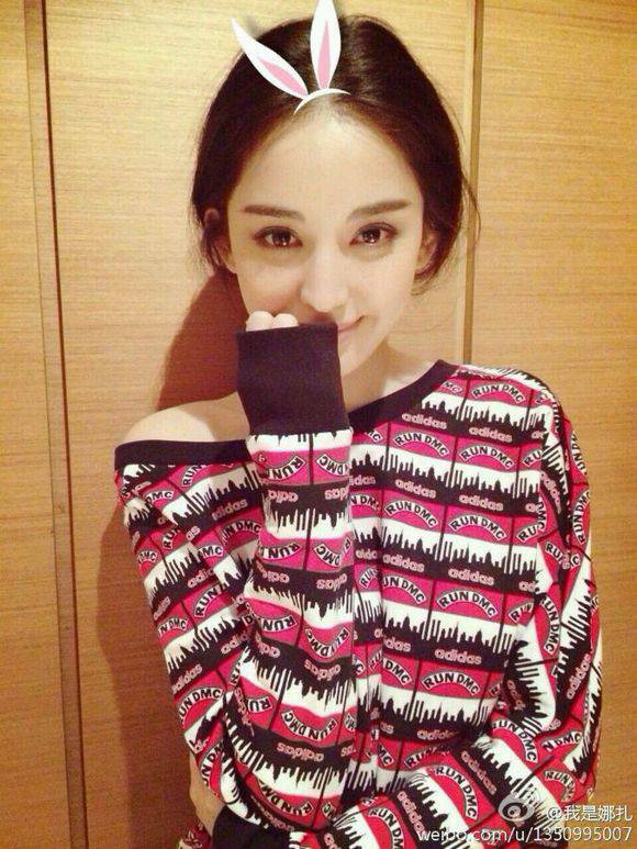 娜扎被曝美空陪睡虛報(bào)年齡 娜扎個(gè)人資料身高