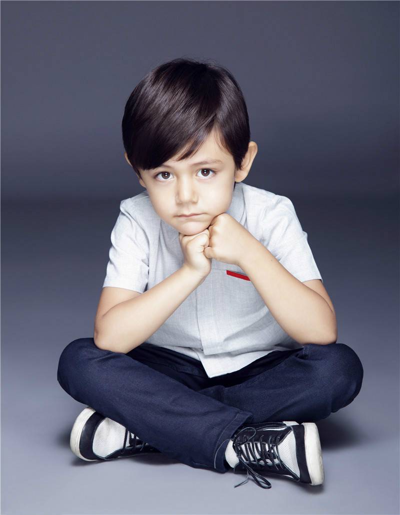 劉燁的兒子諾一個(gè)人資料  如此懂事因?yàn)樗?  height=