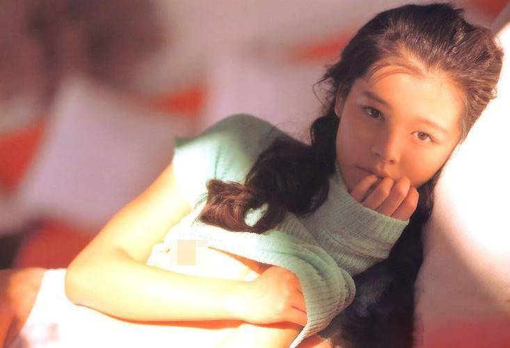 徐若瑄早年全裸寫真曝光 模樣清純可人