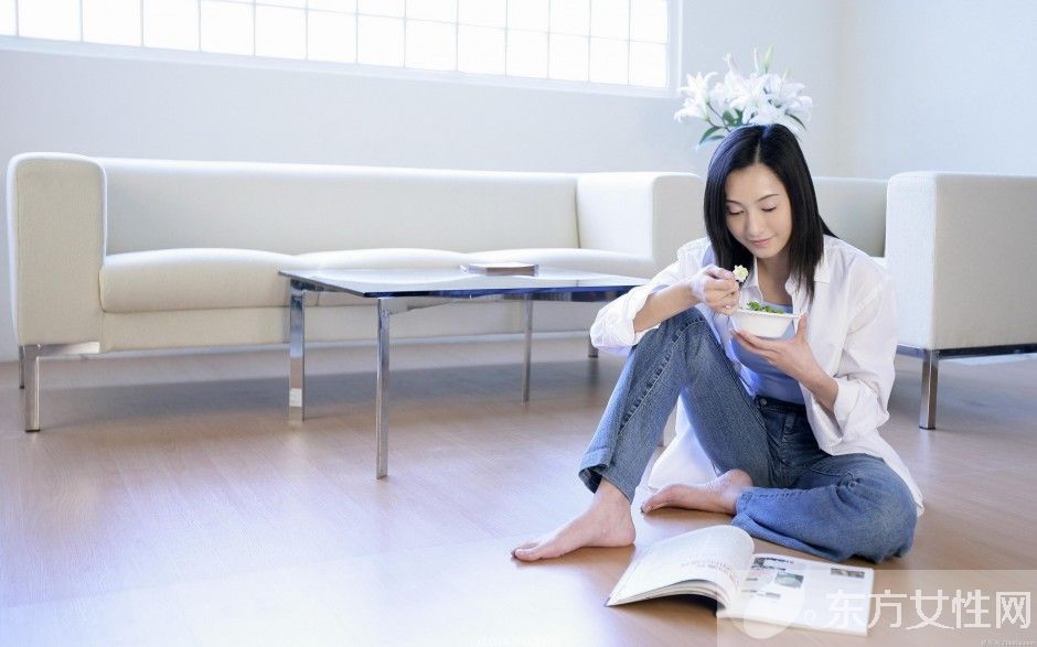 右側(cè)附件囊腫的癥狀有哪些 揭右側(cè)附件囊腫的兩大危害