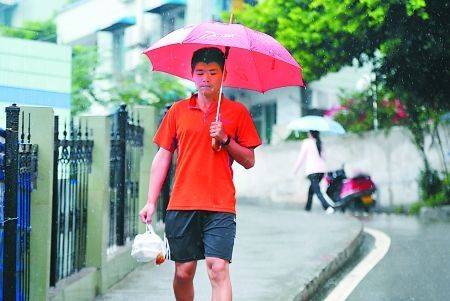 大四女生開公司替人跑腿 多個高校出現(xiàn) 跑腿經(jīng)濟