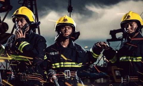 男子酒后如廁褲鏈卡下體 束手無措求助消防