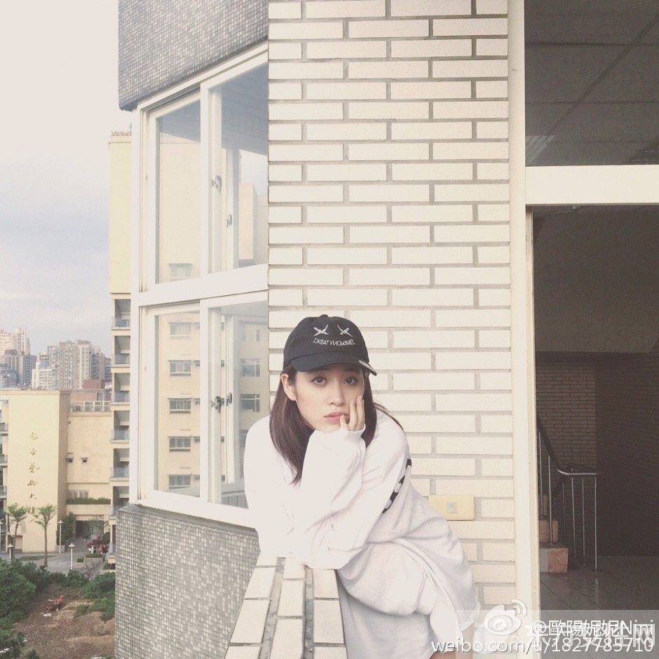 歐陽妮妮比基尼照外泄 火辣身材吸睛無數(shù)