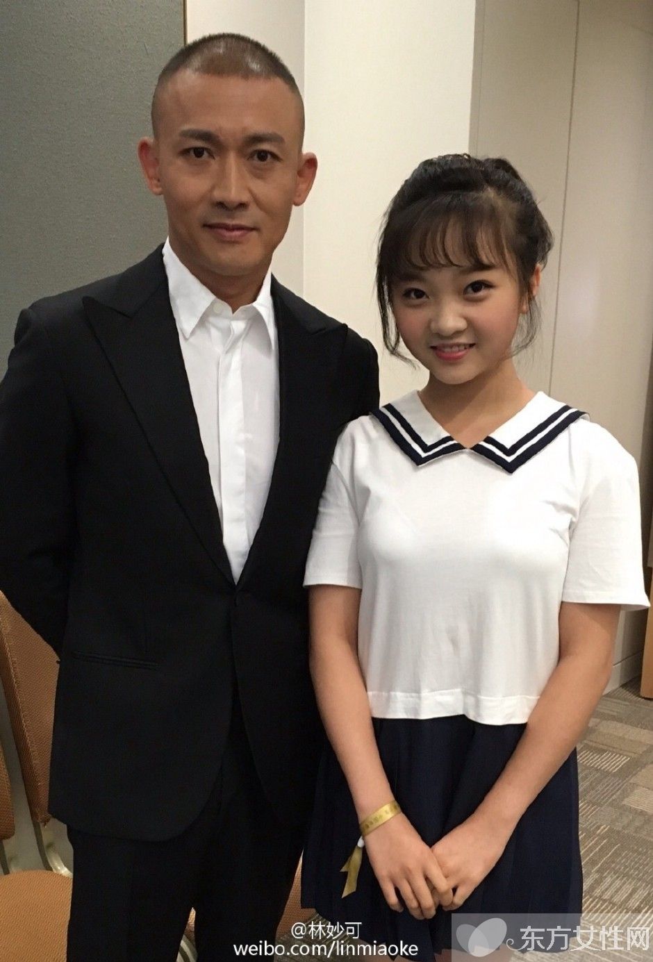 林妙可吸煙陪酒照被扒 糜爛私生活不堪入目