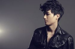 陳楚生近況美好 否認(rèn)美女老婆身價(jià)億萬(wàn)