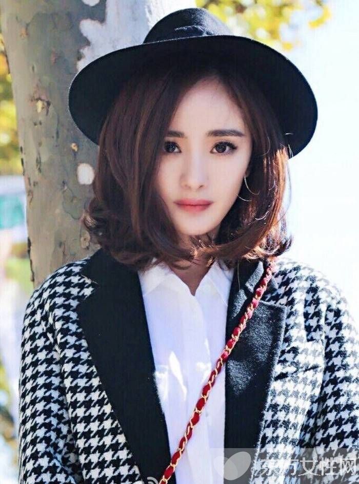 楊冪發(fā)際線被吐槽 遭到網(wǎng)友吐槽這是要禿頭的節(jié)奏