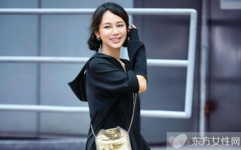 秦俊杰個人資料曝光 秦俊杰楊紫微博公開戀情