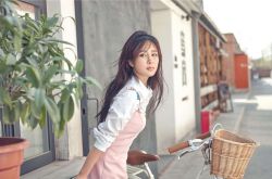 秦俊杰個人資料曝光 秦俊杰楊紫微博公開戀情