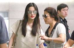 劉亦菲媽媽年輕照片 劉亦菲個人資料