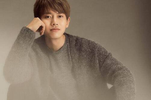 任嘉倫女朋友是誰 微博公布相戀5年的女生竟然是她