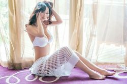 王李丹妮解禁照片曝光 大尺度銷魂享受車震