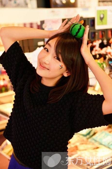 周冬雨割雙眼皮是真的嗎 好多被網(wǎng)友誤認為是貼的