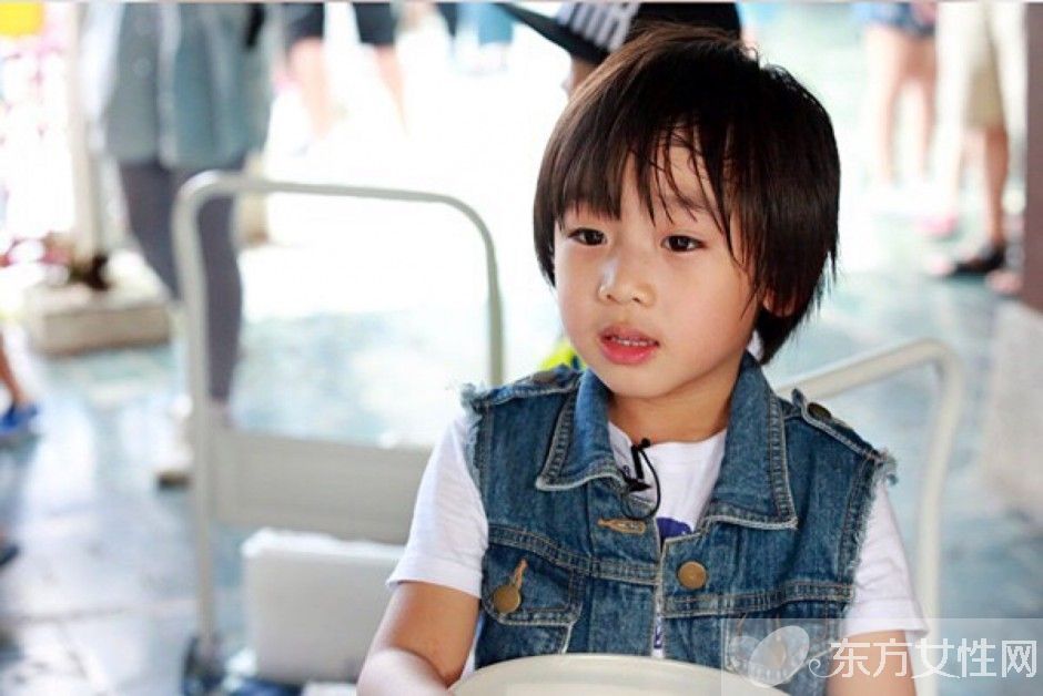 林志穎一家五口照片曝光 Kimi弟弟顏值爆表