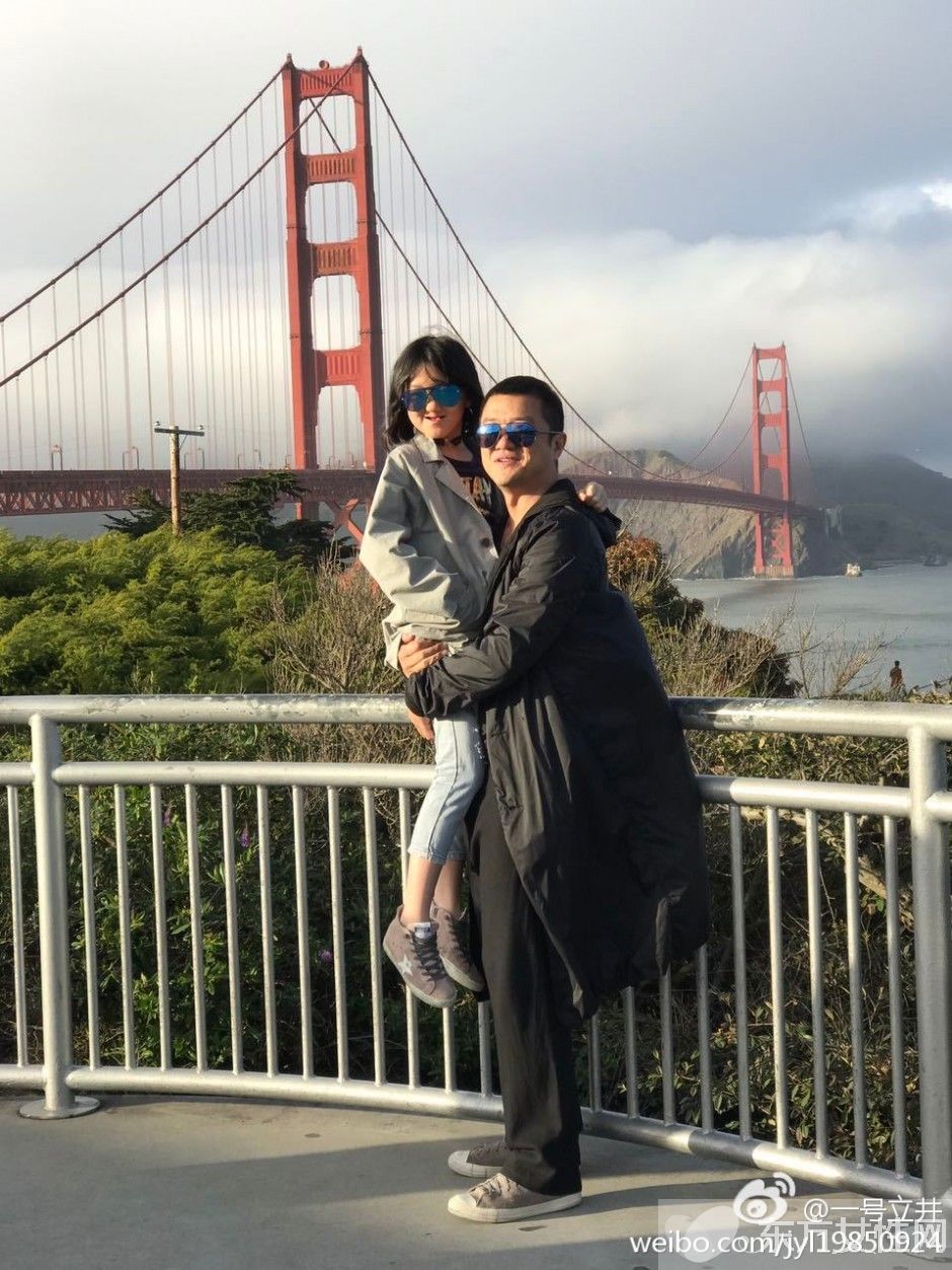 李亞鵬女兒李嫣近照曝光 深扒李嫣兔唇真相