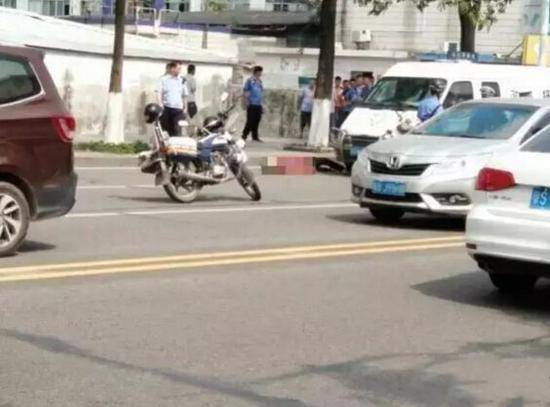 男子追砸押款車被打死 哪種情況下押運(yùn)員可以開槍