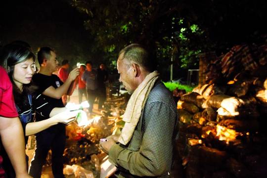 市民一夜買光32噸土豆 只為讓六旬老人能早點(diǎn)回家