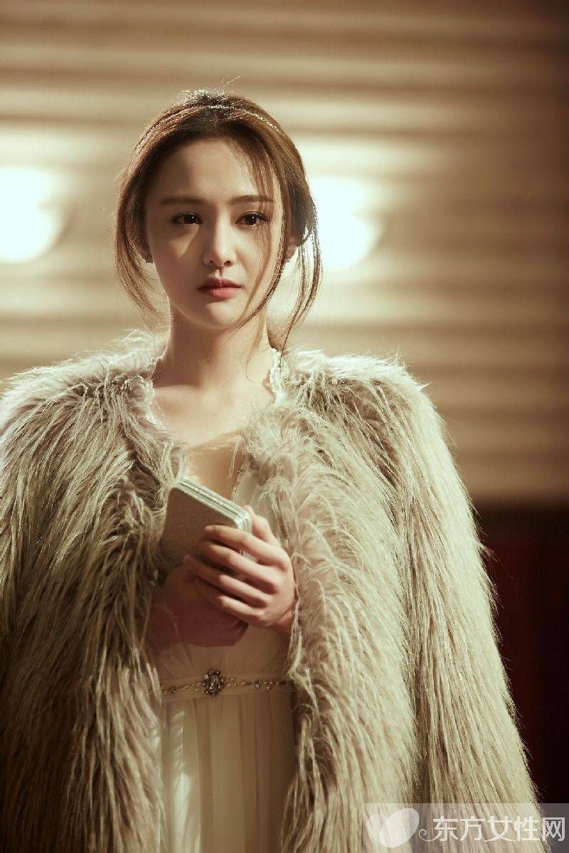 鄭爽媽媽近照曝光 皮膚白皙顏值高的嚇人