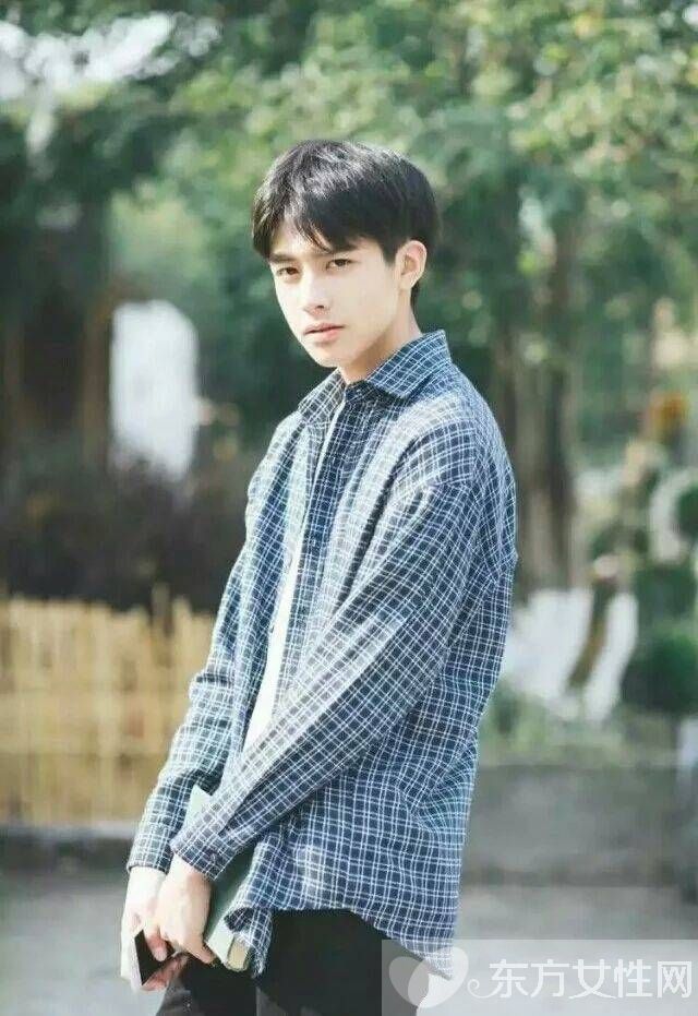 宋威龍女朋友是誰 16歲小鮮肉俘獲少女心