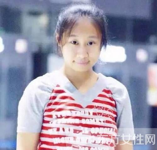 虹橋一姐走紅開直播撈金 家人支持她輟學(xué)