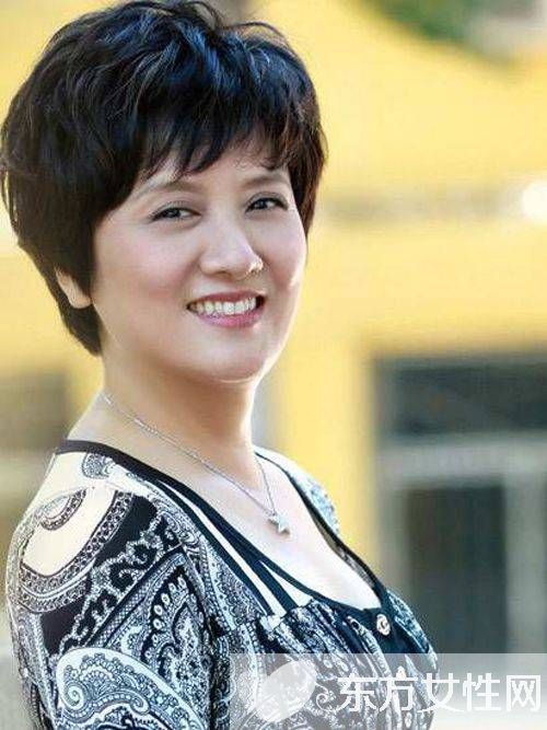 鄧婕怒抽小三事件回顧 鄧婕家世背景大起底