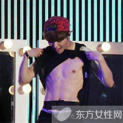 鹿晗女友是誰 鹿晗經(jīng)常半夜在微博搜自己