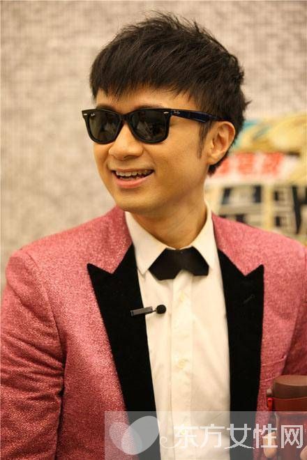 古巨基割雙眼皮前后對比照 古巨基老婆個人資料