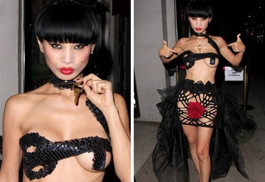 白靈個(gè)人資料曝光 54歲露點(diǎn)雷人自摸不停