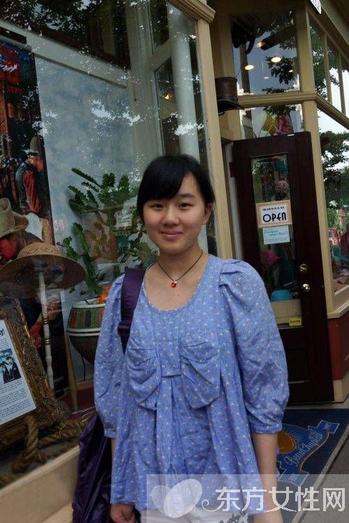 孟非女兒近照曝光 長(zhǎng)發(fā)披肩溫婉清秀