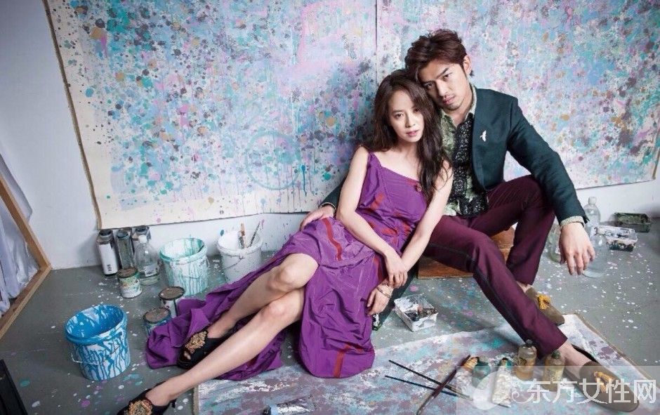 陳柏霖宋智孝現(xiàn)身首爾街 狂扔狗糧 好恩愛