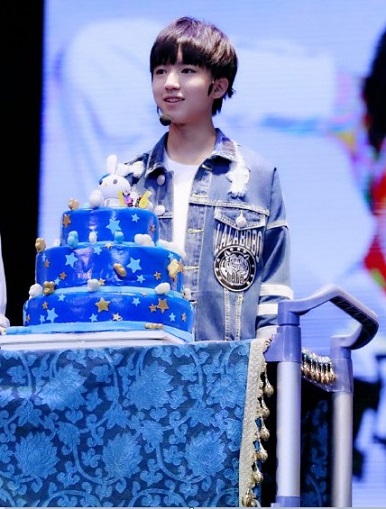 16歲王俊凱曬帥氣生日照 比王俊凱更帥的男人找不到