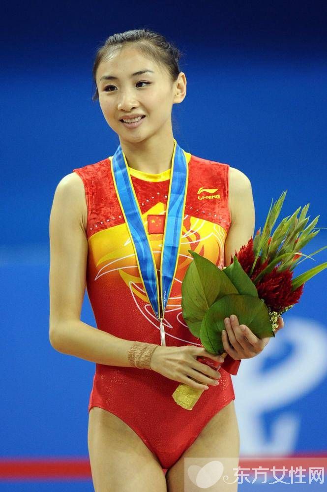 揭秘何雯娜陳一冰分手內(nèi)幕 回顧何雯娜陳一冰戀愛經(jīng)過