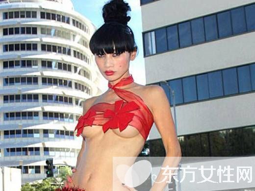 白靈個(gè)人資料曝光 54歲露點(diǎn)雷人自摸不停