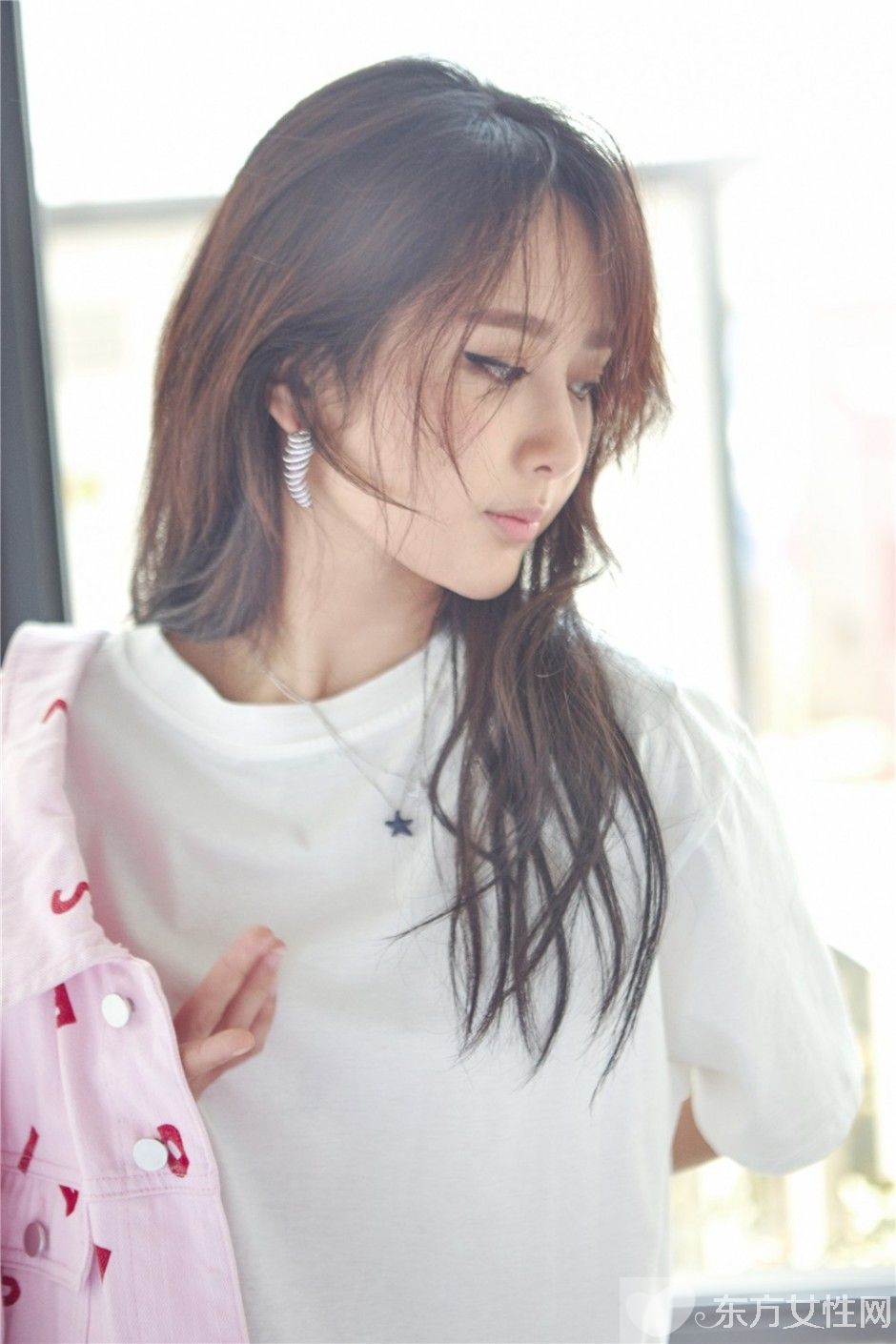 楊紫的男朋友是誰  楊紫與男友豪車舌吻圖片曝光