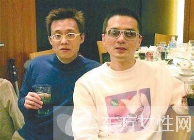 林夕黃耀明是合作無(wú)間的搭檔 林夕 寫(xiě)了那么多的詞卻贏不了他