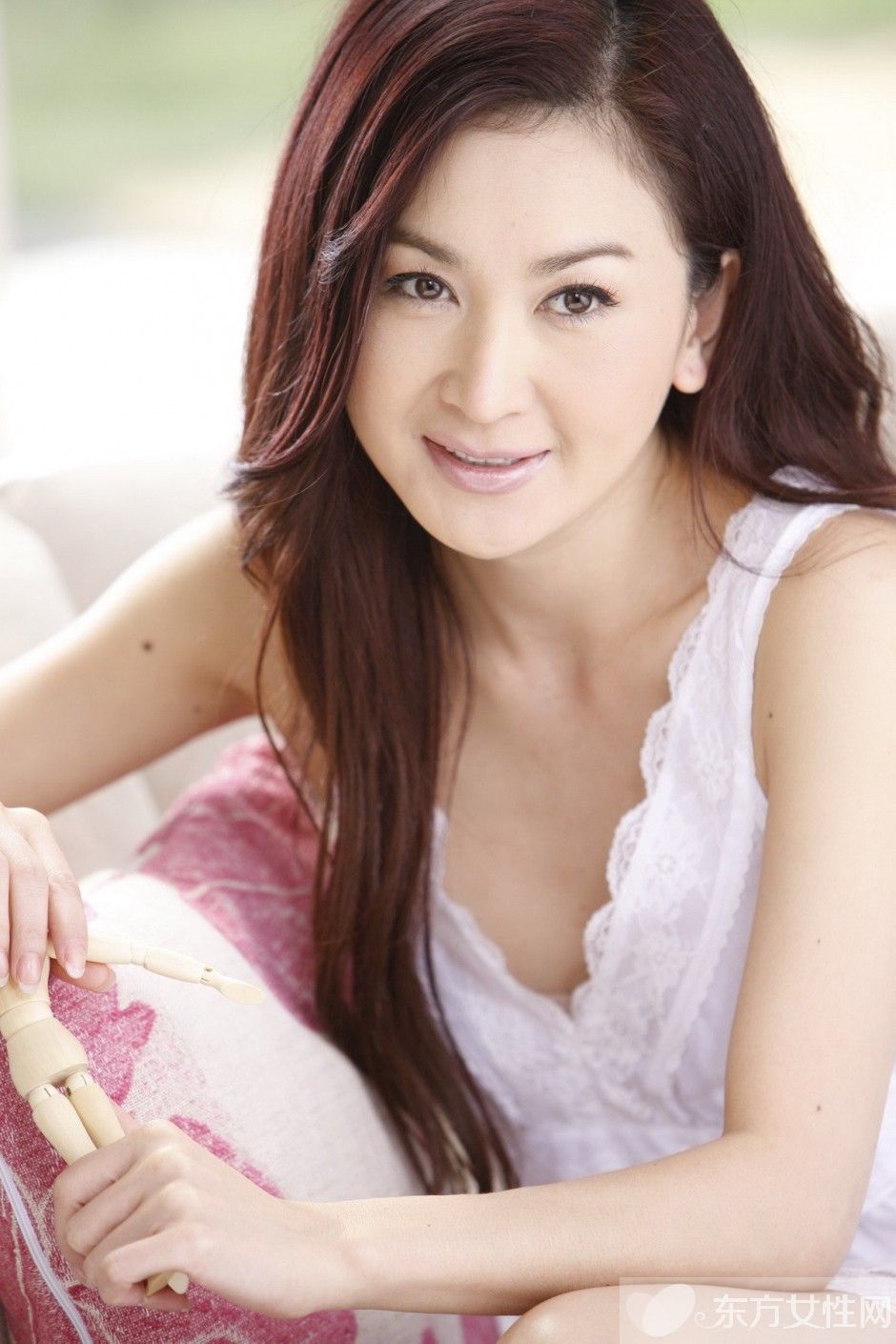 溫碧霞三級電影有哪些  溫碧霞大尺度激情吸奶照曝光