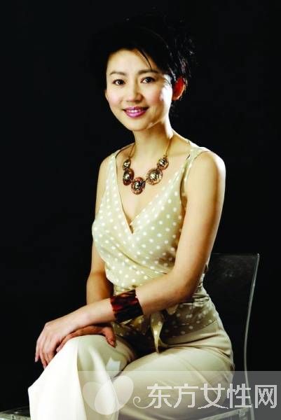 央視主持人王小丫情史大曝光 王小丫的現(xiàn)任老公是誰(shuí)