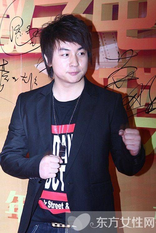 揭秘何潔釋小龍分手原因 何潔釋小龍資料曝光