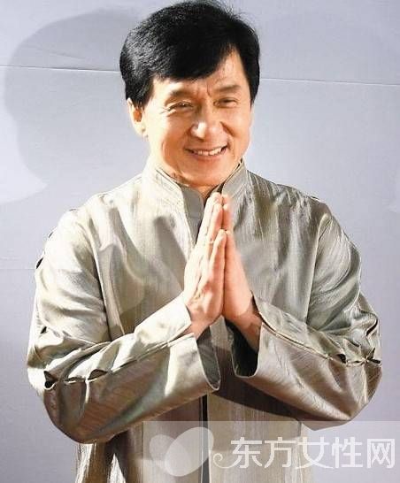 62歲成龍獲奧斯卡獎 成龍微博發(fā)聲 電話被打爆了