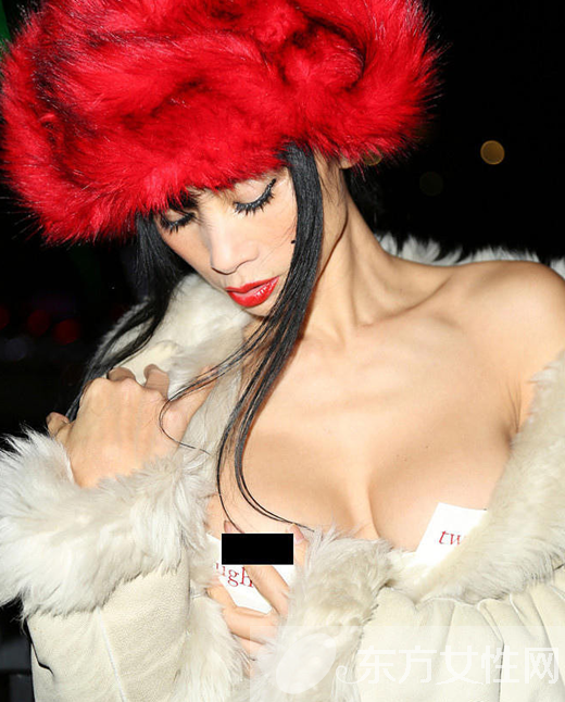 白靈個(gè)人資料曝光 54歲露點(diǎn)雷人自摸不停