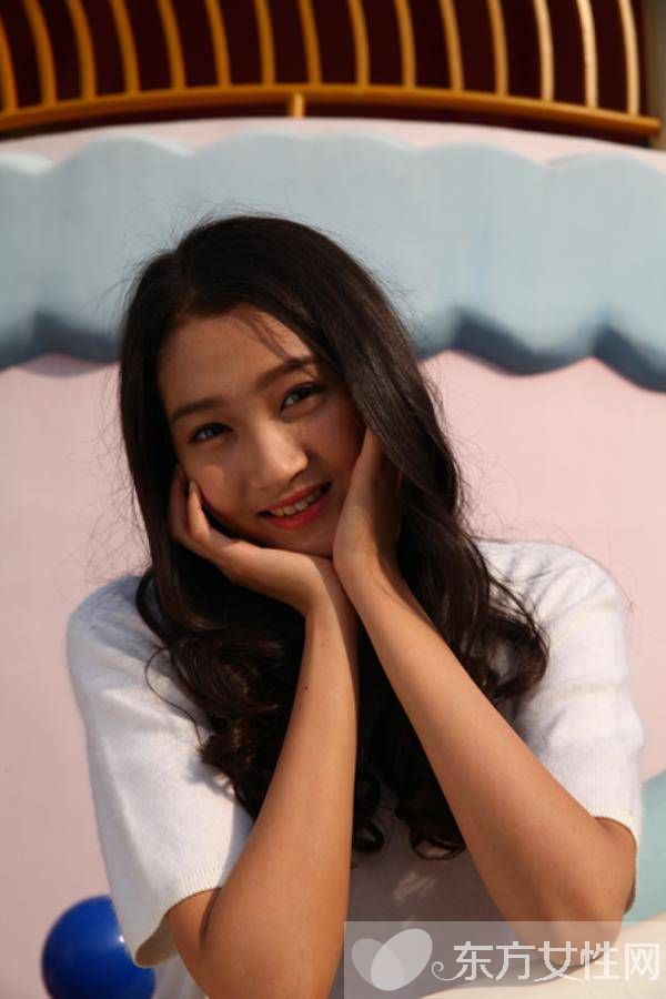 白敬亭關(guān)曉彤是什么關(guān)系 白敬亭自曝未戀愛過