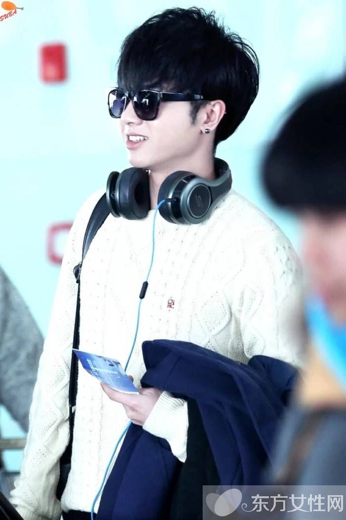 華晨宇整容前后對比 華晨宇個人資料