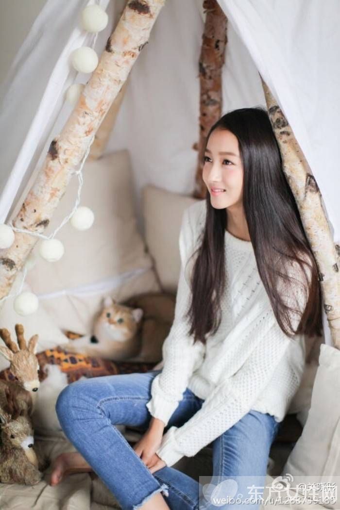 關(guān)曉彤身高揭秘 關(guān)曉彤現(xiàn)任男友是誰(shuí)