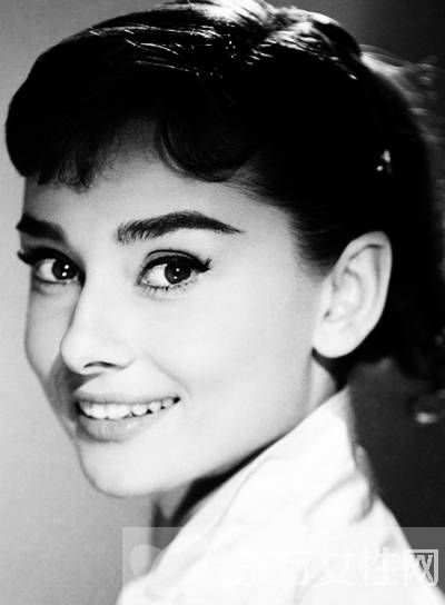 奧黛麗赫本的老公是誰 奧黛麗赫本個人資料簡介