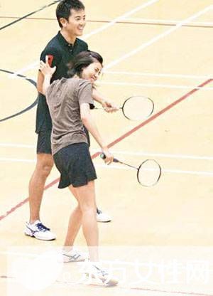 鄭伊健個(gè)人資料 鄭伊健為什么7年后才迎娶蒙嘉慧