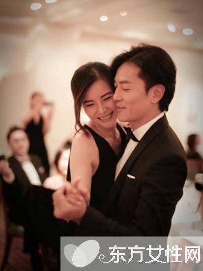 鄭伊健個(gè)人資料 鄭伊健為什么7年后才迎娶蒙嘉慧