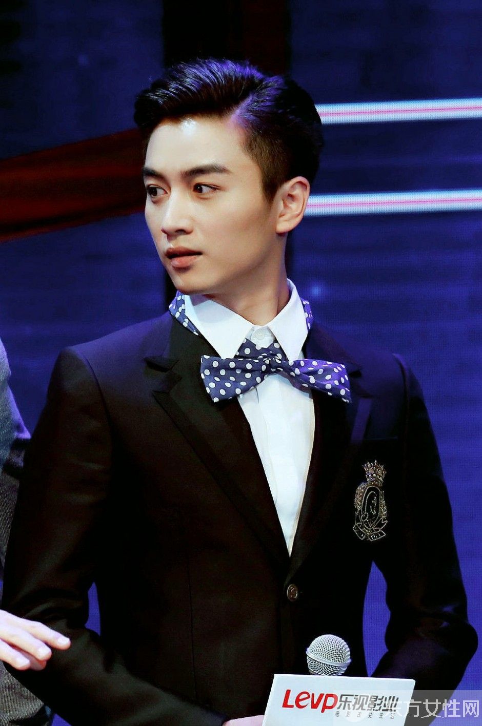 楊蓉陳曉結(jié)婚照曝光 曝陳曉趙麗穎分手原因太雷人