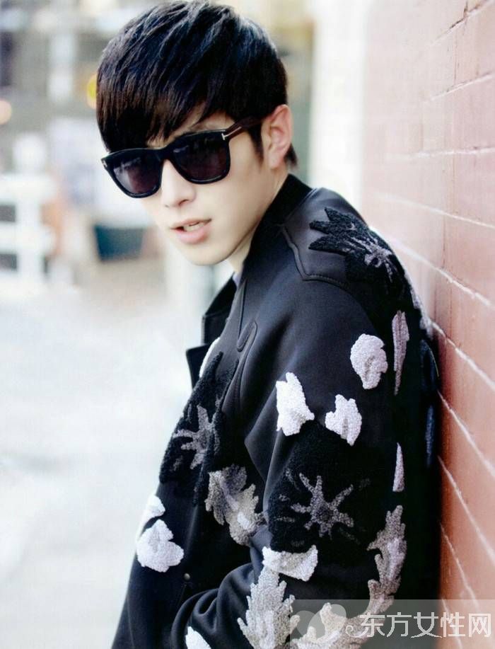 郭敬明撒嬌陳學(xué)冬疑戀情坐實(shí) 陳學(xué)冬整容前后照差太多