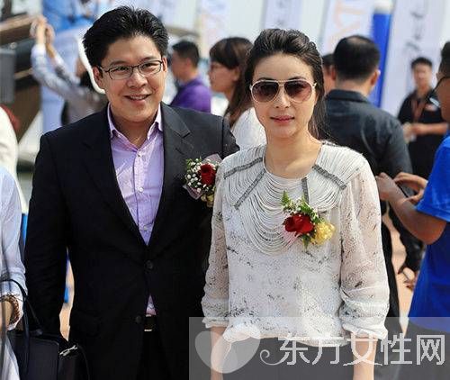 霍啟剛郭晶晶真人秀甜到 虐  恩愛夫妻羨煞旁人