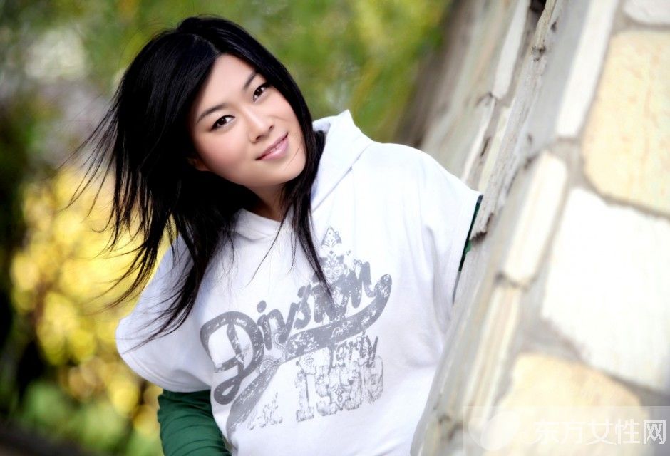 西單女孩任月麗資料 從地下通道歌手逆襲成 億萬富姐